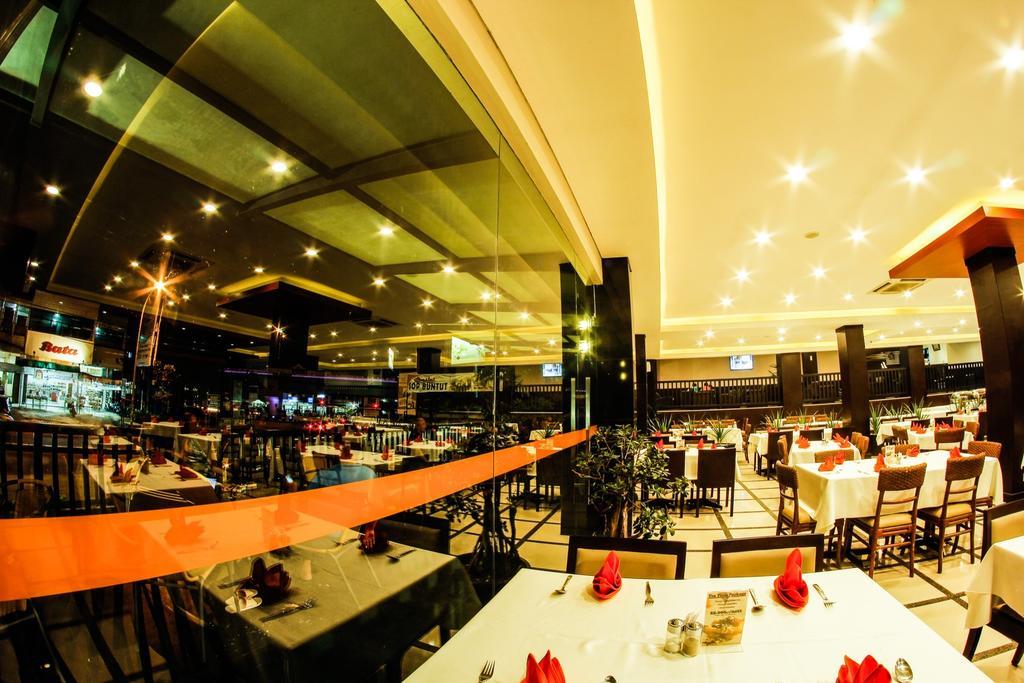 Alpha Hotel Pekanbaru Luaran gambar