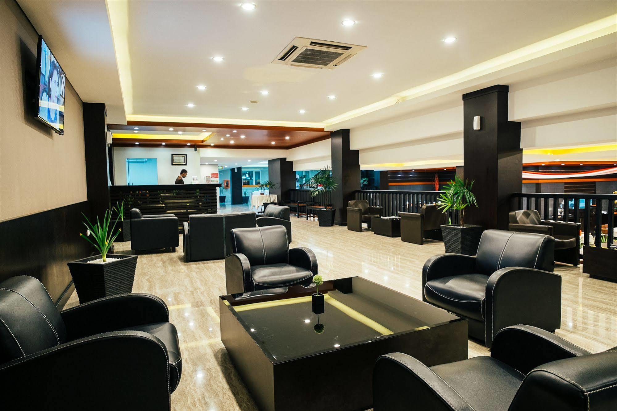 Alpha Hotel Pekanbaru Luaran gambar