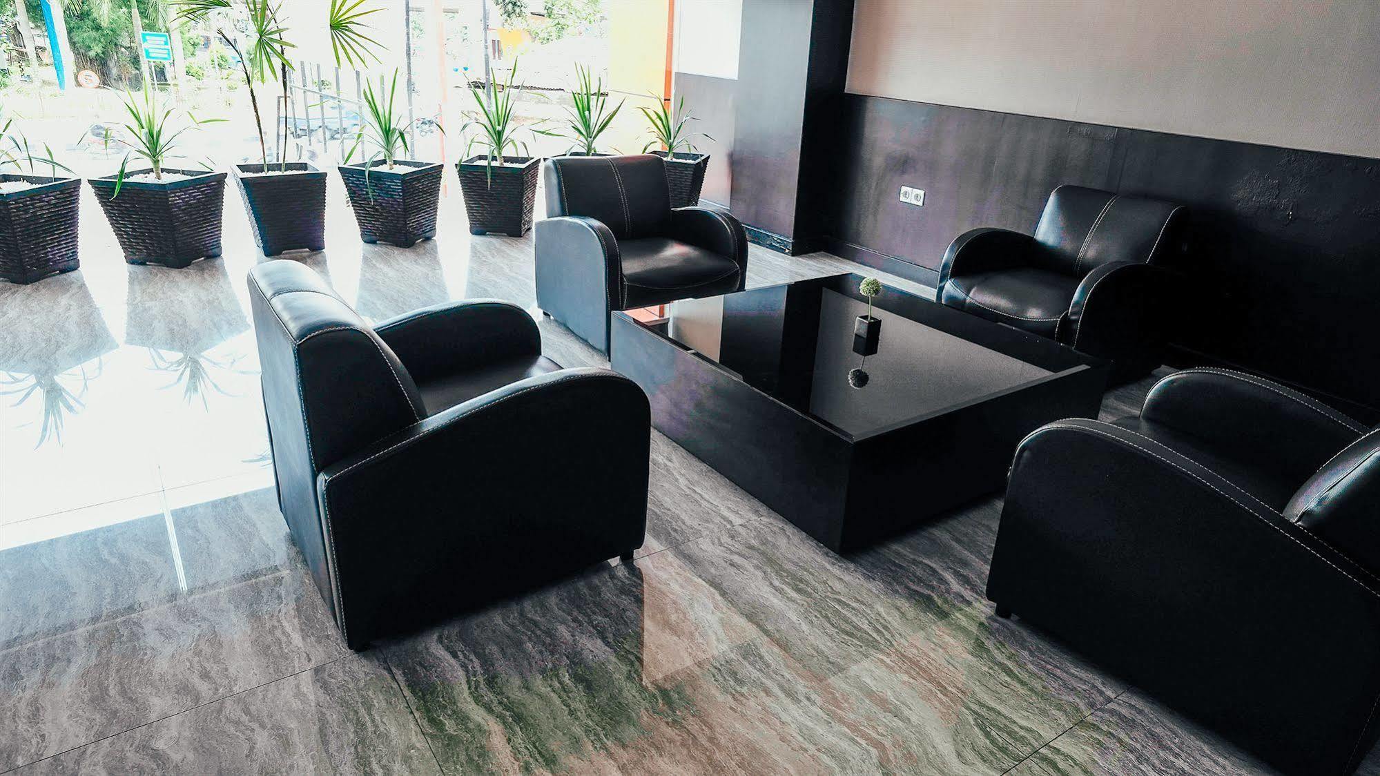 Alpha Hotel Pekanbaru Luaran gambar